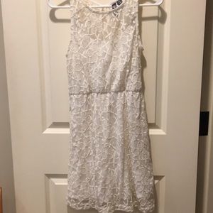 Fun & Flirt Girls lace embroidered off white sleeveless lined dress size Small